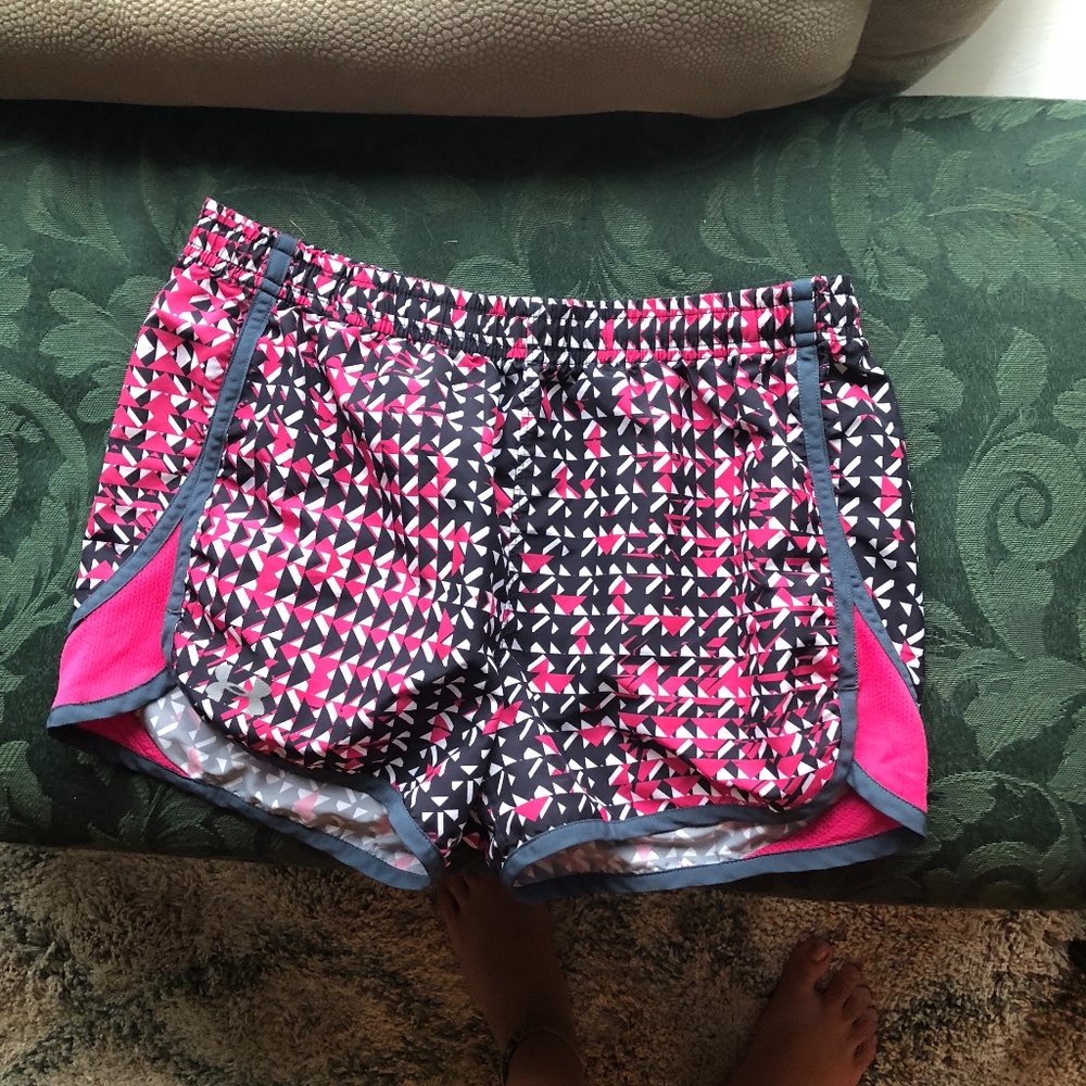 YXL Loose Under Armour women shorts